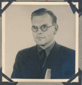 Erling Hovde (portrettfoto, tatt i Sverige 17. mai 1945)