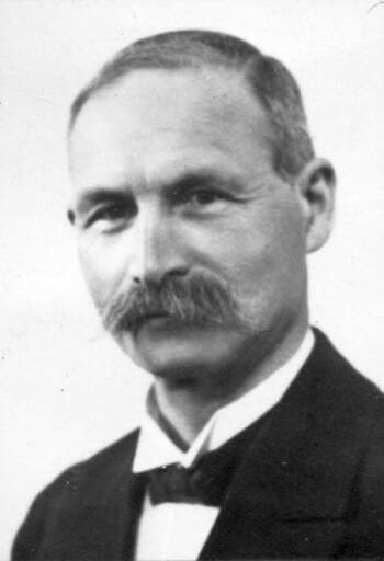 Martin Sivertsen (portrettbilde, 1930-tallet)