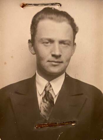 Alf Emil Fugelseth (portrettfoto fra legitimasjonskort)